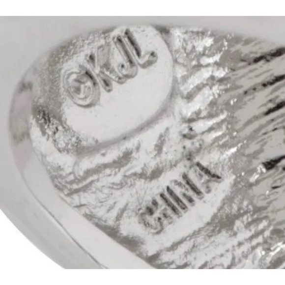 Size 6 QVC Kenneth Jay Lane's BIG STATEMENT Translucent Silvertone Fluted Ring - Picture 8 of 9